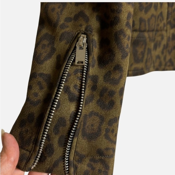 Women's Faux Suede Leopard Print Moto Jacket Full Zip Sm Boho Biker Zip Cuffs - Picture 3 of 6